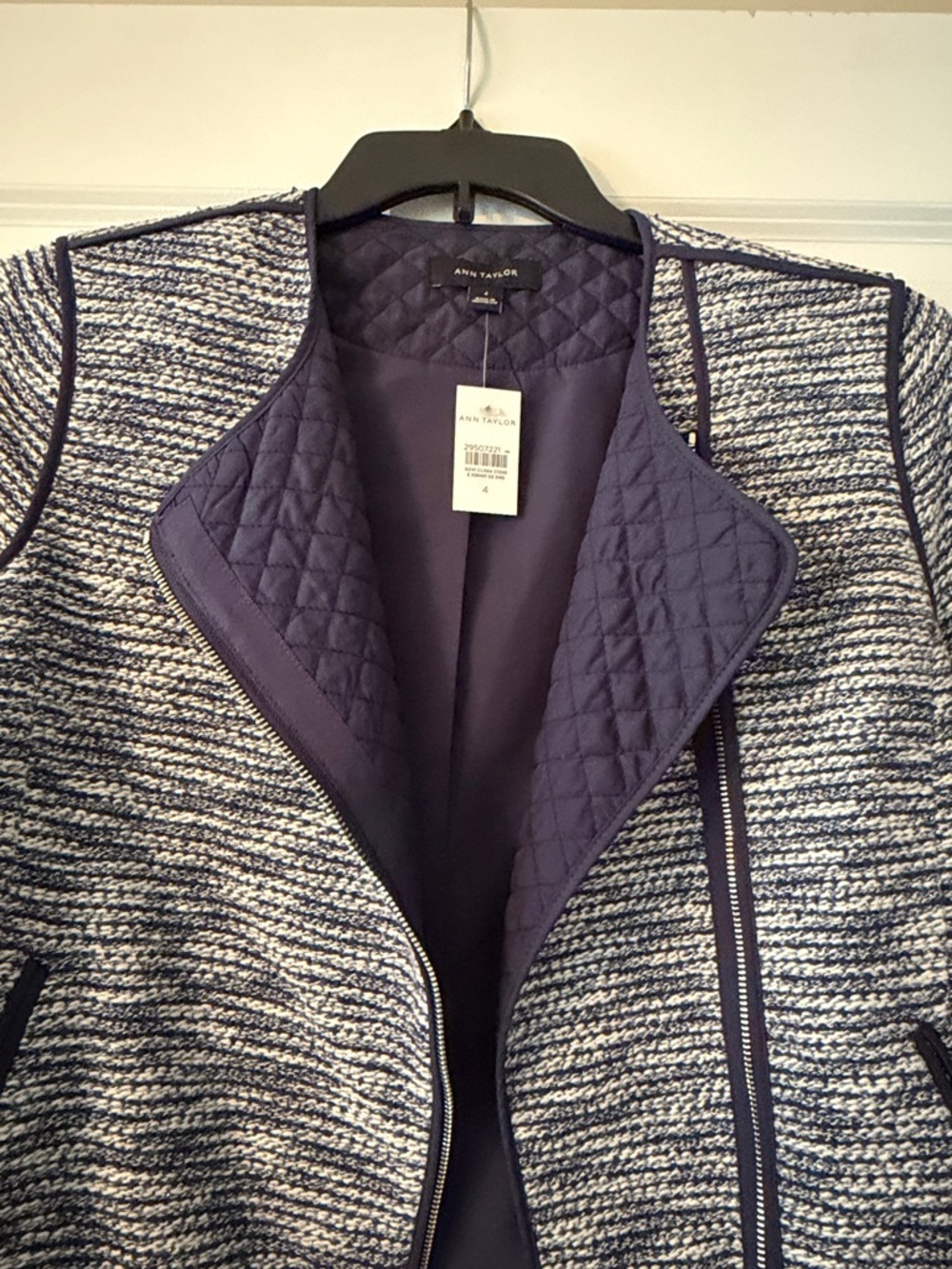 Ann Taylor Navy & White Textured Zip-Front Blazer - Picture 3 of 13